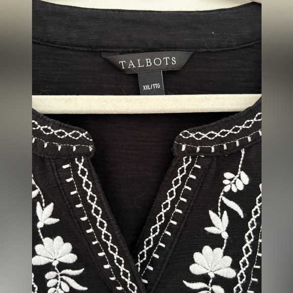 Talbots Women's Size 2XL Top‎ Flower Embroidery Cap Sleeves Summer Staple V-Neck - Picture 2 of 7